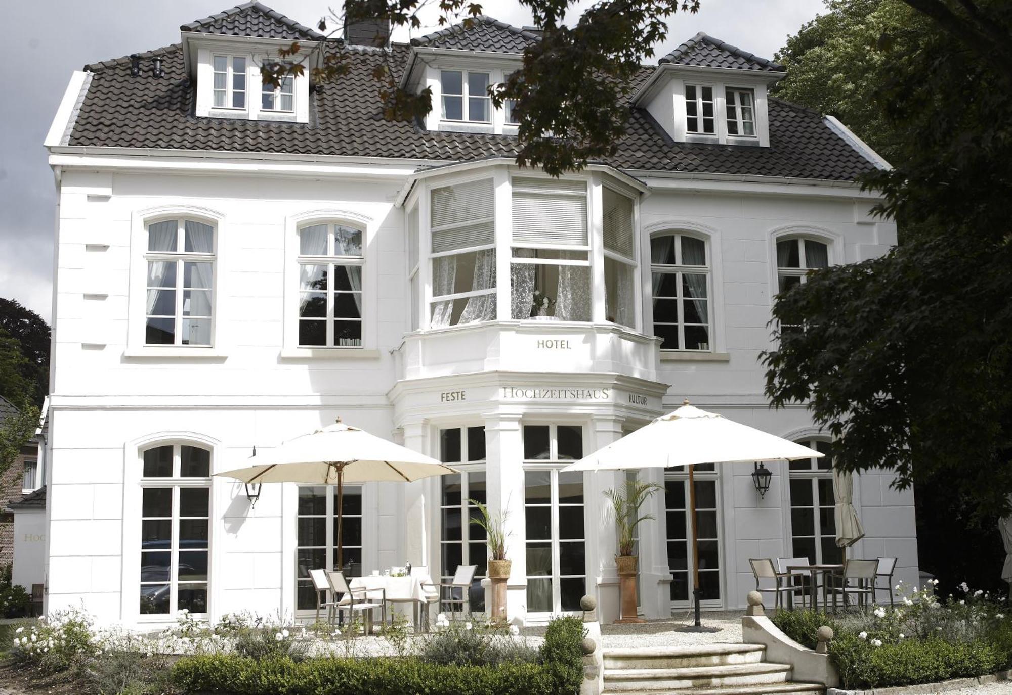 Hotel Hochzeitshaus Aurich Bagian luar foto